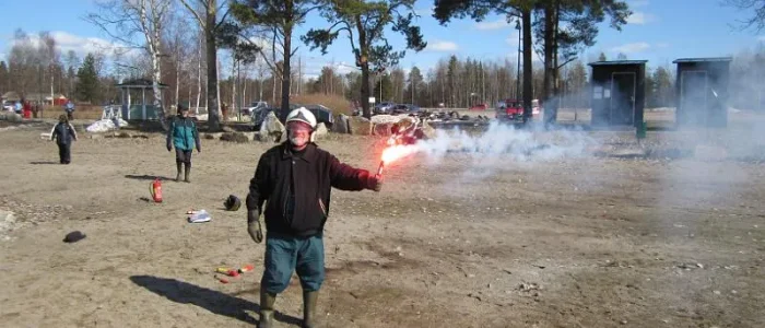 hätärakettien ampuminen 17.4.2010 011 (11)