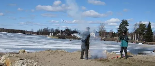 hätärakettien ampuminen 17.4.2010 011 (5)